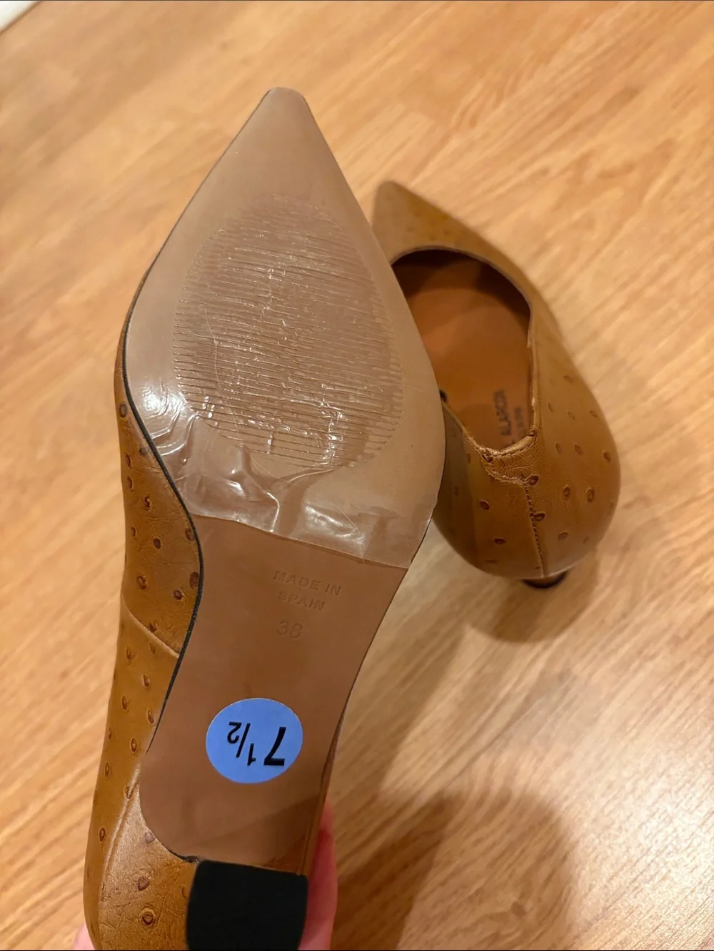 Ángel Alarcón Brown Pointed-Toe Low Heels